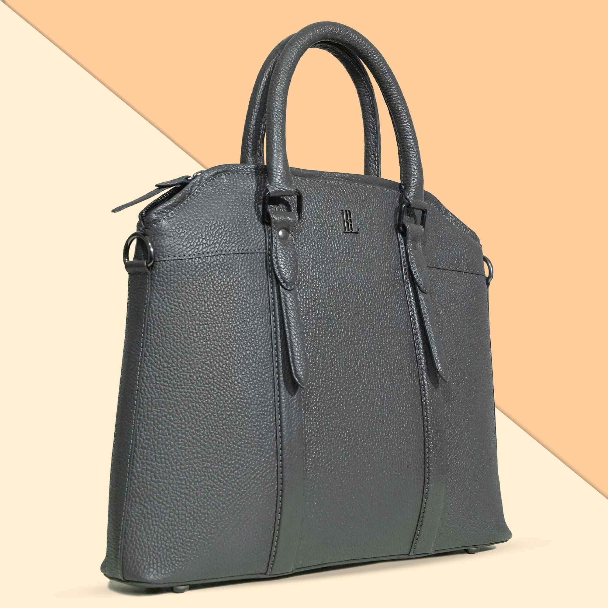 Eva Handbag – Pebbled Black | Premium Travel & Lifestyle Bag
