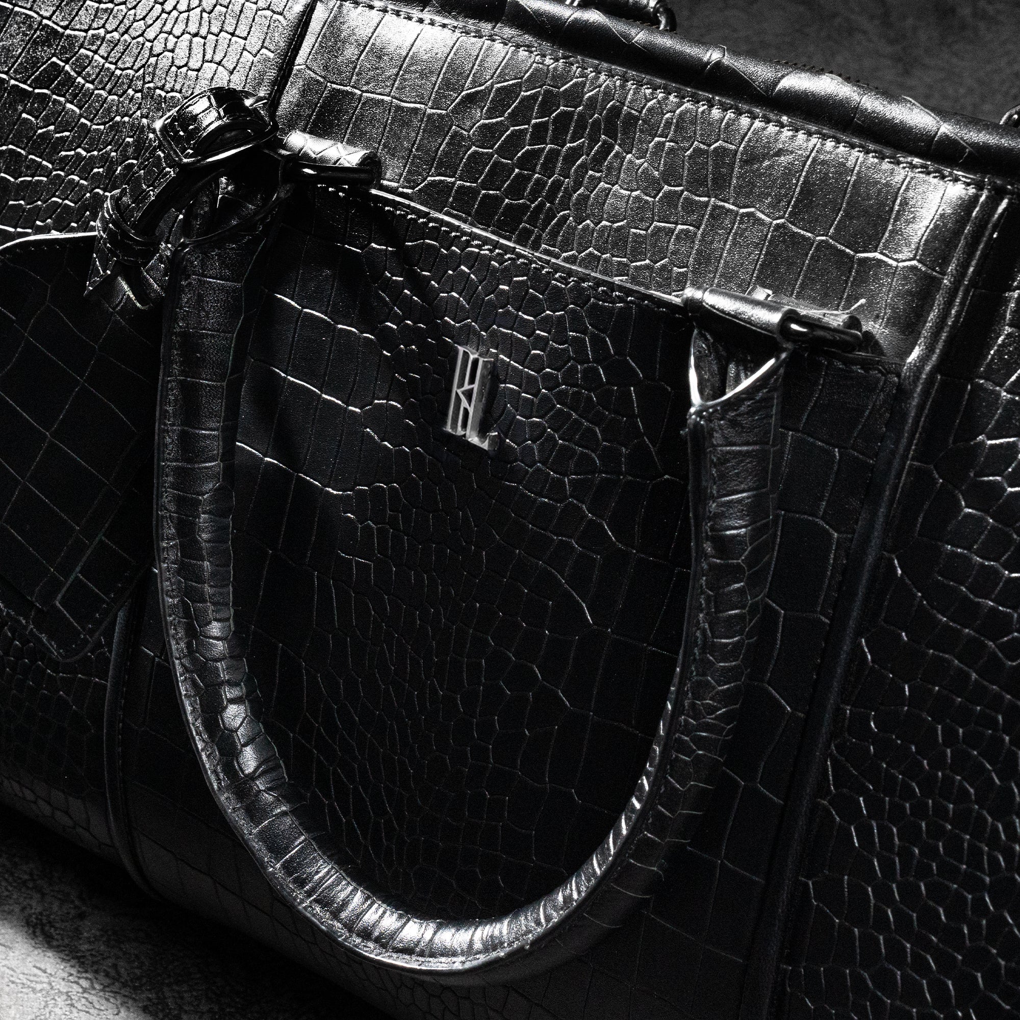 Knight Duffle – Croc Black | Premium Travel & Lifestyle Bag