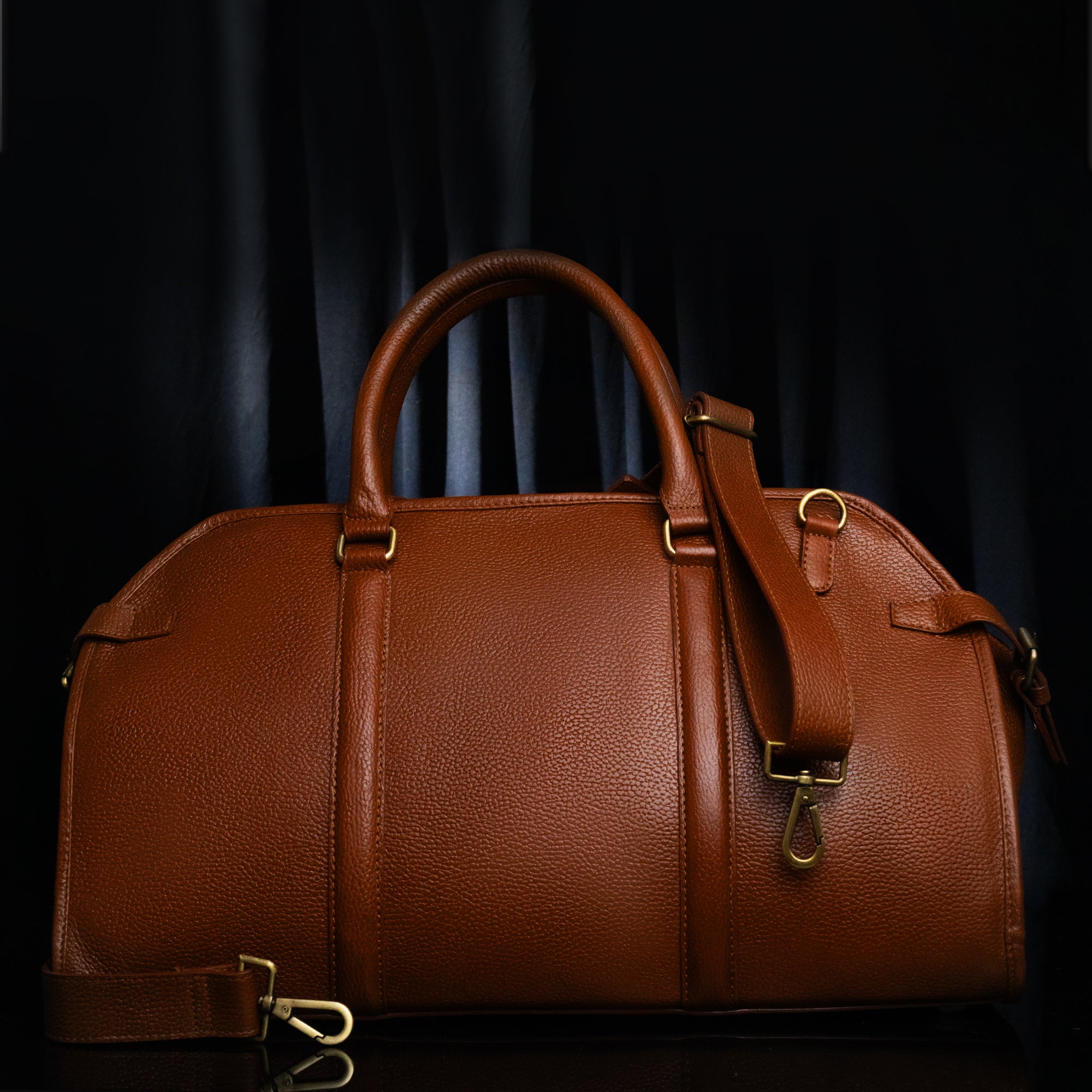 Aristo Duffle – Chestnut Brown | Premium Travel & Lifestyle Bag