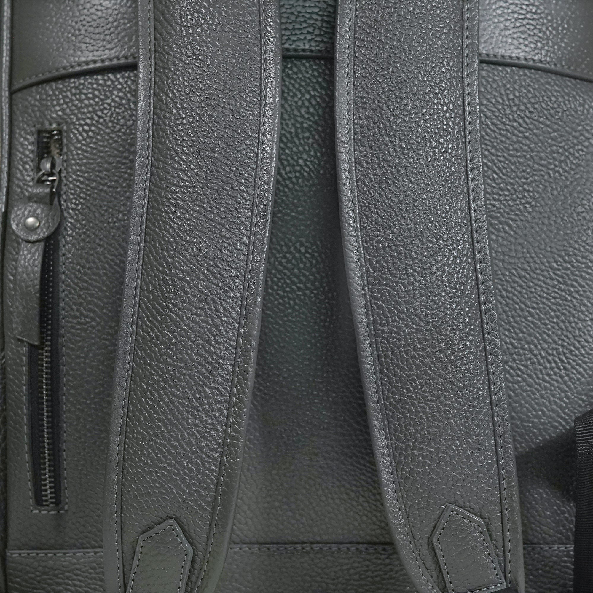 Noir Trek – Pebbled Black | Premium Travel & Lifestyle Bag